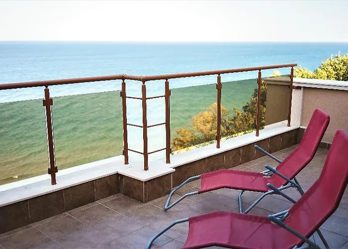 Moreto Seaside Апарт-отель 3*