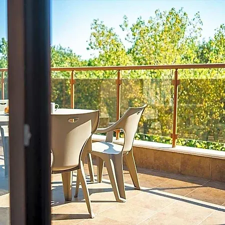 Aparthotel Moreto Seaside 3*
