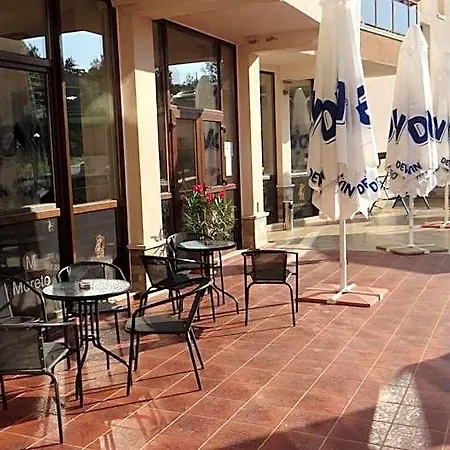 Moreto Seaside Aparthotel 3*