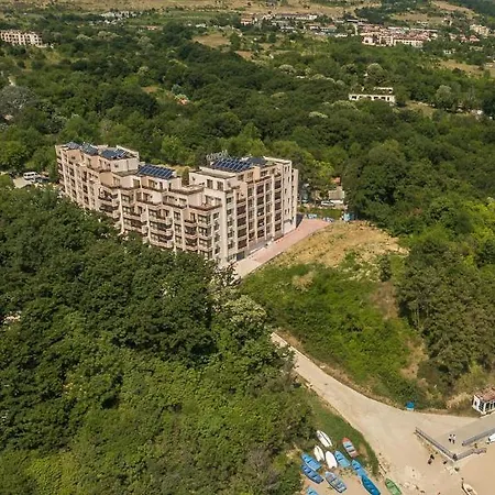 Moreto Seaside Aparthotel 3*