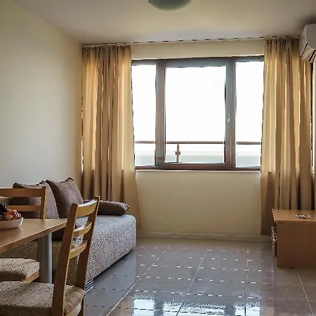 Moreto Seaside Aparthotel 3*